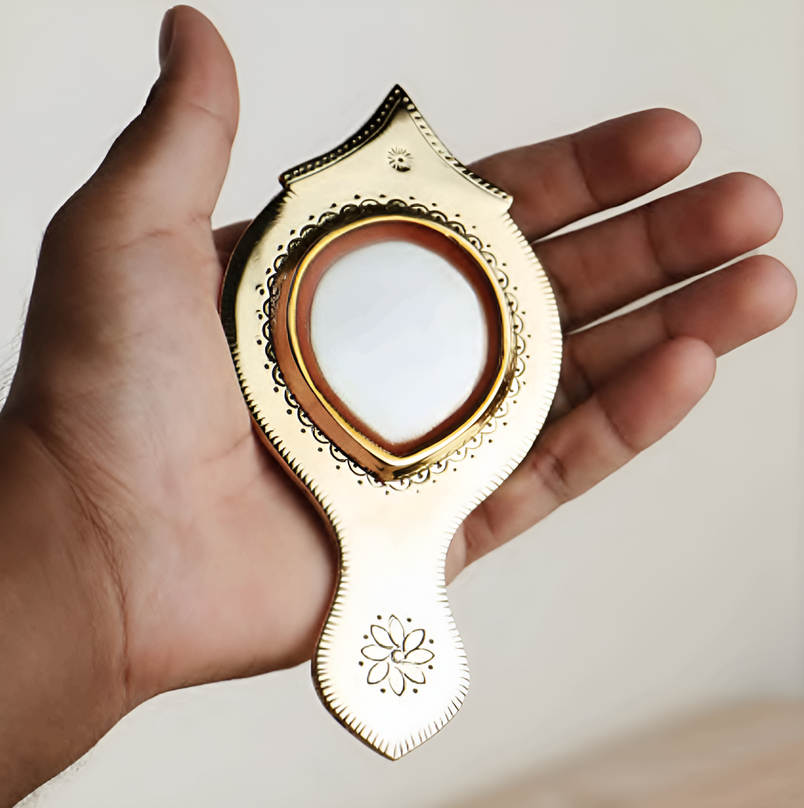 Aranmula Mirror AKVZ23